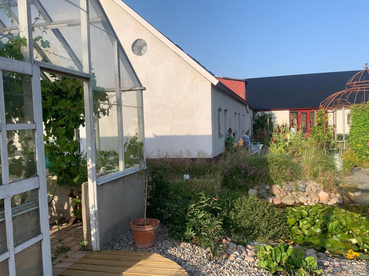 Strandbadsgården B&B Löderup Eksteriør bilde